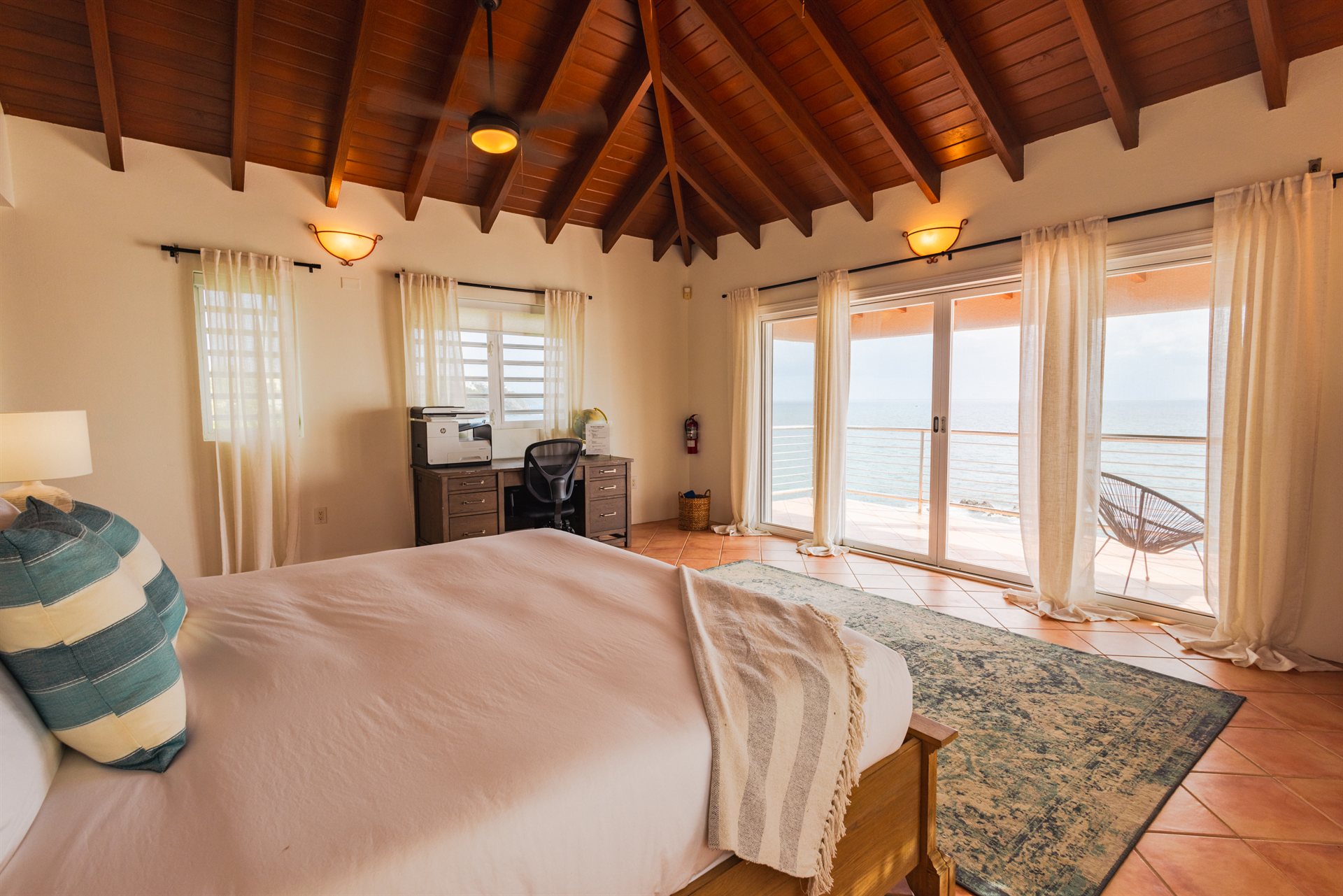 En-suite bathroom with luxury fixtures and modern finishes at Ocean Pointe Caribe villa